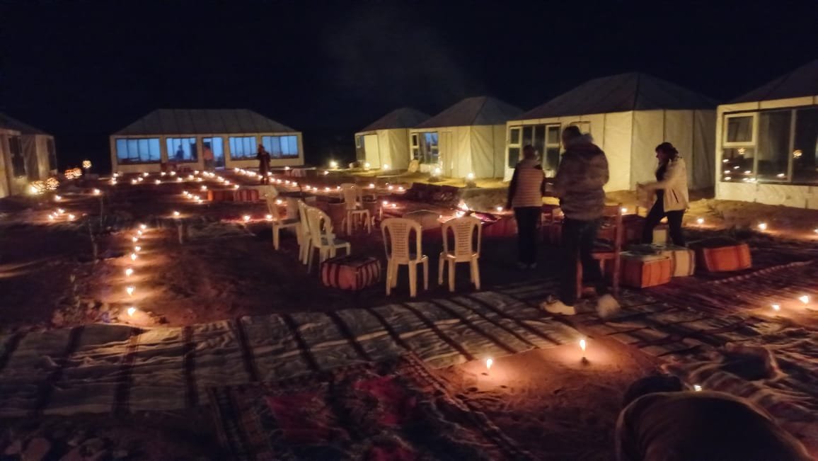 Sahara Dinner Under the Stars